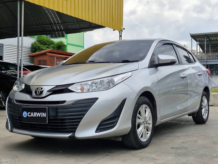 Toyota Yaris ATIV 2019 1.2 E Sedan เบนซิน ไม่ติดแก๊ส เกียร์อัตโนมัติ บรอนซ์เงิน