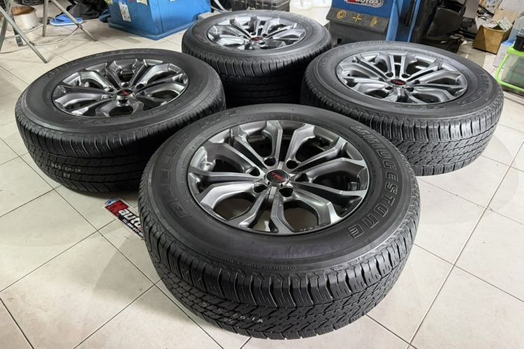 ล้อแท้TRD 18x8 พร้อมยาง BRIDGESTONE 265 60 18 ปี24 สวยงาม รูปที่ 3