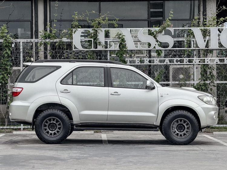 Toyota Fortuner 2010 3.0 V Utility-car ดีเซล เทา รูปที่ 3