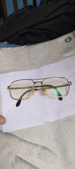 แว่นตาจากคู่ญี่ปุ่น