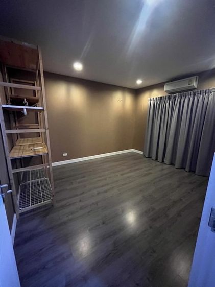 มีบางส่วน P768 ให้เช่าทาวน์โฮม 3 ชั้น โครงการ เพล็กซ์ เรสซิเดนซ์ นวมินทร์ 111 Plex Residence Nawamin 111 ใกล้โรงเรียนเลิศหล้า เกษตรนวมินทร์  รูปที่ 4