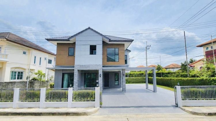 บ้านหลังมุมเกือบ 100 ตร.ว. รีโนเวทใหม่ 350 ตร.ม. สำหรับครอบครัวใหญ่ในงบ 7 ล้านต้นๆ รูปที่ 2