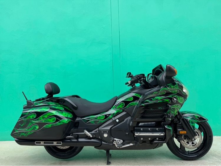 Honda GoldWing  F6B  ปี16จด17  สีเขียวดำ