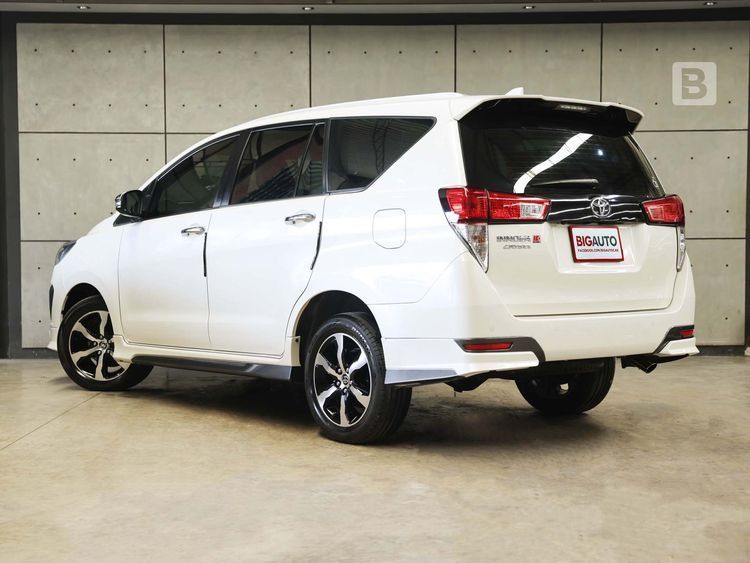 Toyota Innova 2022 2.8 Crysta Premium Utility-car เบนซิน เกียร์อัตโนมัติ ขาว รูปที่ 4