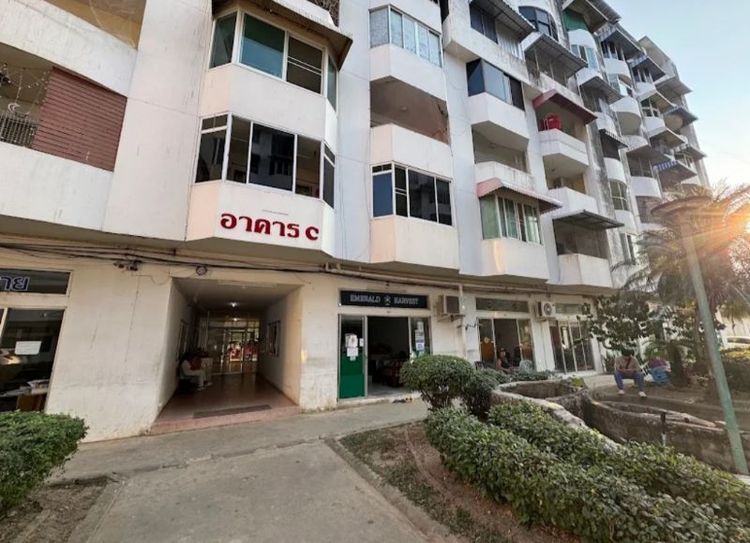 อื่นๆ ไม่อนุญาต ไม่มี สร้างเสร็จก่อน 2010 ไม่ใช่ Lanna Nakorn Condotown For Sale.