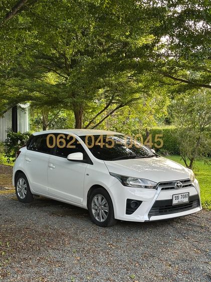 Toyota Yaris 2013 1.2 E Sedan เบนซิน ไม่ติดแก๊ส เกียร์อัตโนมัติ ขาว รูปที่ 4
