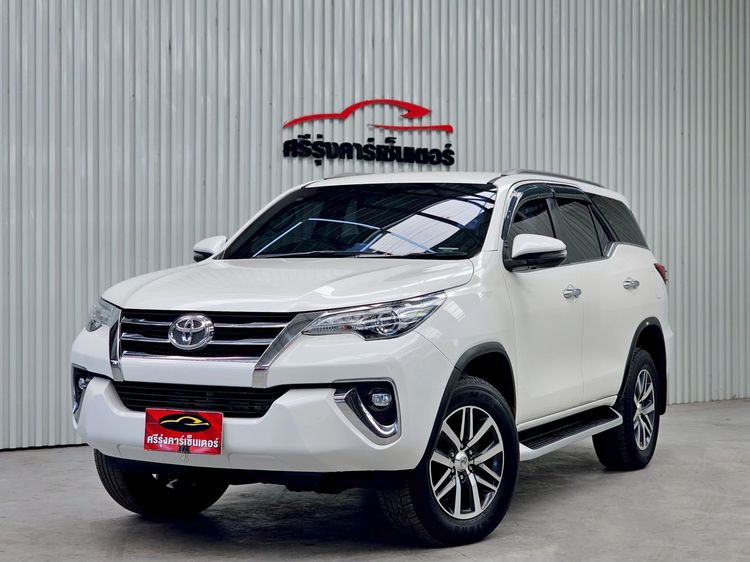 Toyota Fortuner 2018 2.4 V Utility-car ดีเซล ไม่ติดแก๊ส เกียร์อัตโนมัติ ขาว