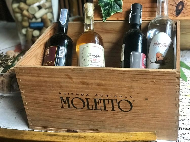 wooden boxes 