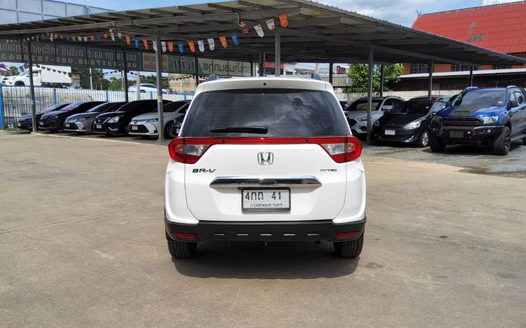 Honda BR-V 2018 1.5 V Utility-car เบนซิน ไม่ติดแก๊ส เกียร์อัตโนมัติ ขาว รูปที่ 4