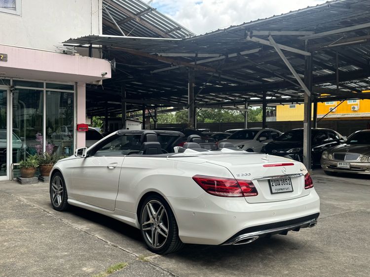 Mercedes-Benz E-Class 2015 E200 Sedan เบนซิน ไม่ติดแก๊ส เกียร์อัตโนมัติ ขาว รูปที่ 4