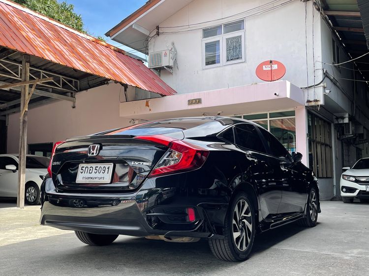 Honda Civic 2017 1.8 EL i-VTEC Sedan เบนซิน ไม่ติดแก๊ส เกียร์อัตโนมัติ ดำ รูปที่ 3