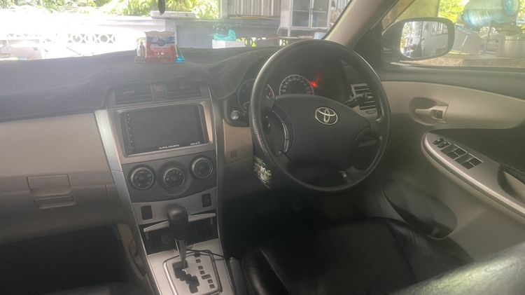 รถ Toyota Corolla 1.6 สี ขาว