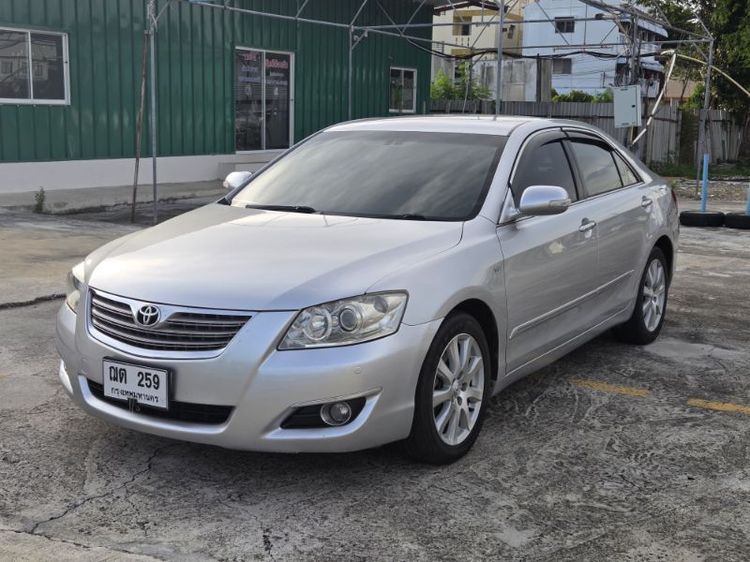 รถ Toyota Camry 2.4 V สี บรอนซ์เงิน