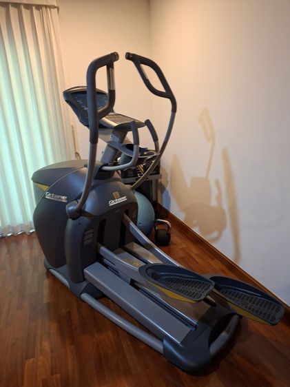 FOR SALE – OCTANE FITNESS PRO 4700 ELLIPTICAL
