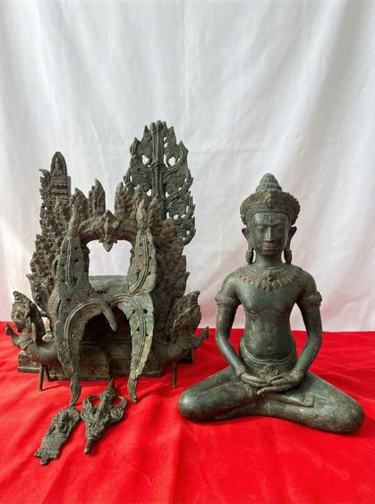 พระยอดขุนพล พระลพบุรี ในซุ้มเรือนแก้ว ศิลปะเขมรโบราณ เนื้อโลหะสัมฤทธิ์ สูง 36 นิ้ว รูปที่ 3