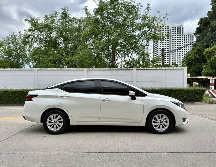 Nissan Almera 2024 1.0 EL Sedan เบนซิน ไม่ติดแก๊ส เกียร์อัตโนมัติ ขาว รูปที่ 3