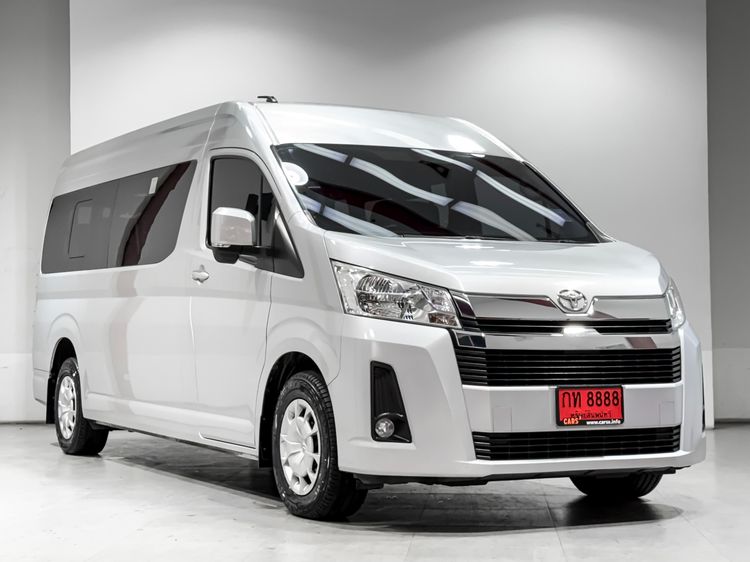 รถ Toyota Commuter 2.8 สี บรอนซ์เงิน