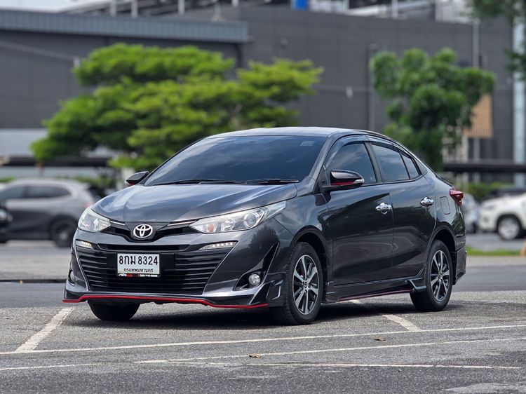 รถ Toyota Yaris ATIV 1.2 S สี เทา