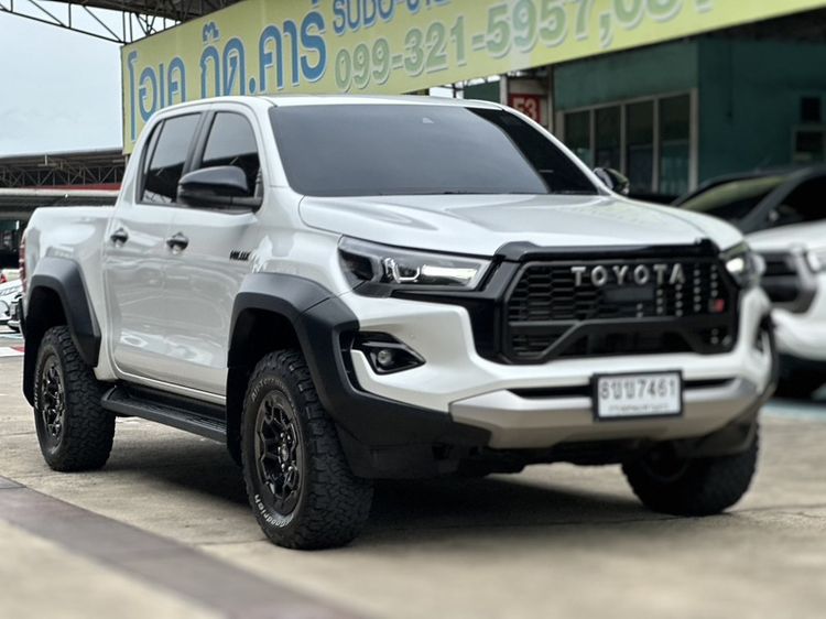 Toyota Hilux Revo 2024 2.8 4WD GR Sport Wide Tread Double Cab Pickup ดีเซล ไม่ติดแก๊ส เกียร์อัตโนมัติ ขาว รูปที่ 3