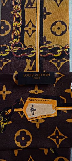 ผ้าผูกผม พันคอ Louis Vuitton รูปที่ 4