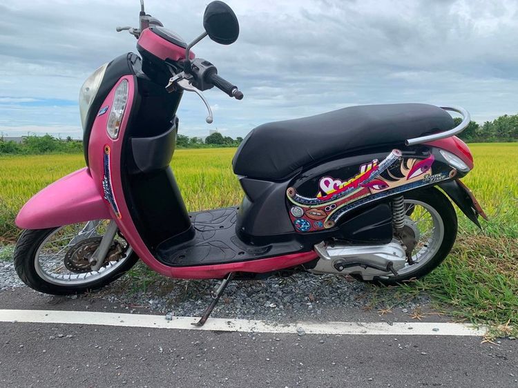 ขายscoopy I gen2 ไฟเลี้ยวบังลม เล่มครบโอน ภาษีขาดไม่เกิน