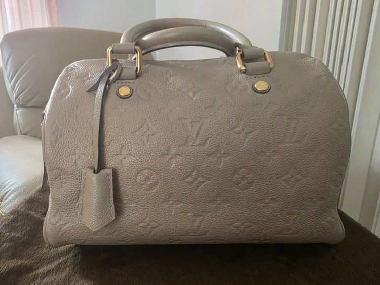 Louis Vuitton หนังแท้ หญิง เนื้อ ขายกระเป๋า LV แท้ หนังปั้ม สภาพยังสวย ไม่ค่อยใช้