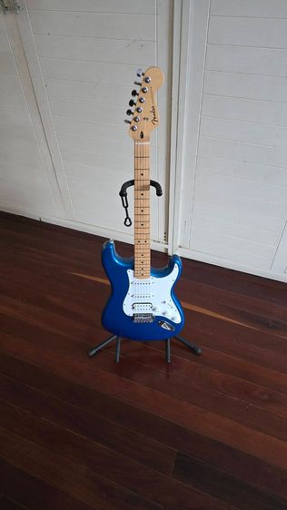 fender strat standard hss ปี 2025 สี aqua marine สภาพดี 