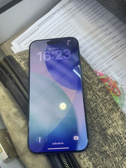 ขาย iPhone 17promax256g สุขภาพแบตเตอรี่100 รอบชาร์จ3 หมดประกัน13-08-70 ครบกล่อง ไม่ล็อครายเดือนไม่ติดผ่อน ราคา 41900 บาท