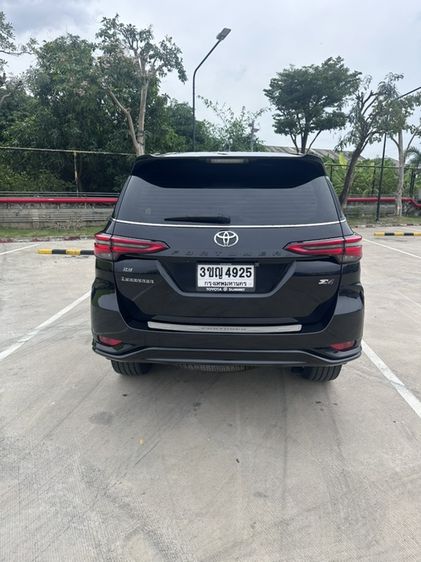 Toyota Fortuner 2021 2.8 Legender 4WD Sedan ดีเซล ดำ รูปที่ 4