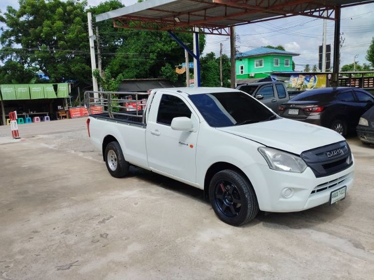 รถ Isuzu D-MAX 1.9 S สี ขาว