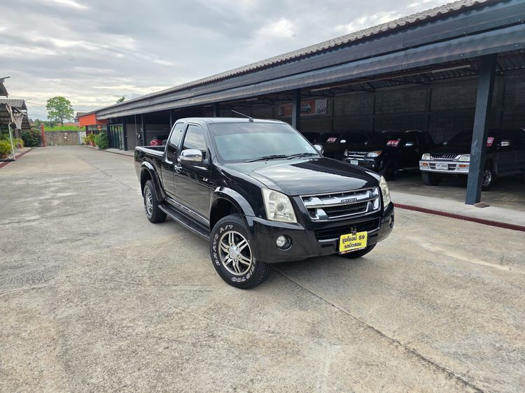 รถ Isuzu D-MAX 2.5 Rodeo LS Super Titanium 4WD สี ดำ