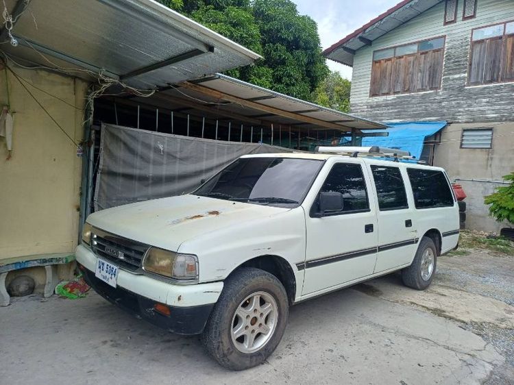 รถ Isuzu Dragon Eye 2.5 สี ขาว