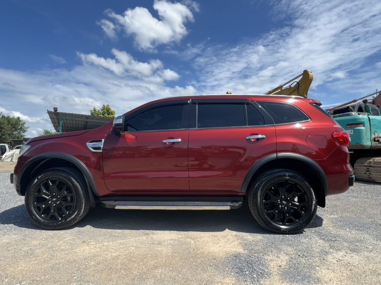 Ford Everest 2017 2.2 Titanium ดีเซล เกียร์อัตโนมัติ แดง รูปที่ 2