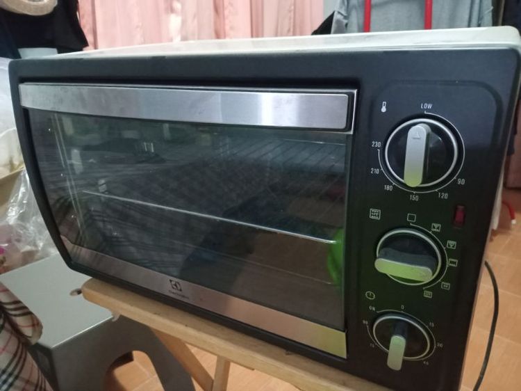 ขายเตาอบยี่ห้อElectrolux ขนาด37ลิตร สภาพดี 90%พร้อมใช้งาน