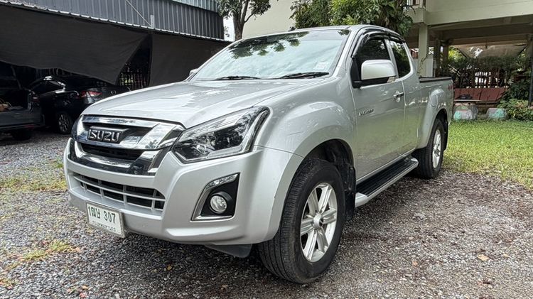 รถ Isuzu D-MAX 3.0 Vcross M 4WD สี เงิน