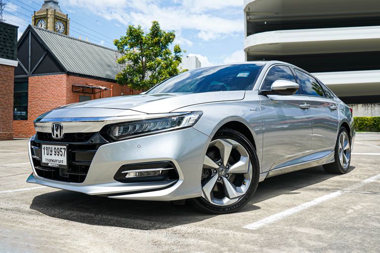 รถ Honda Accord 2.0 Hybrid Tech สี เทา