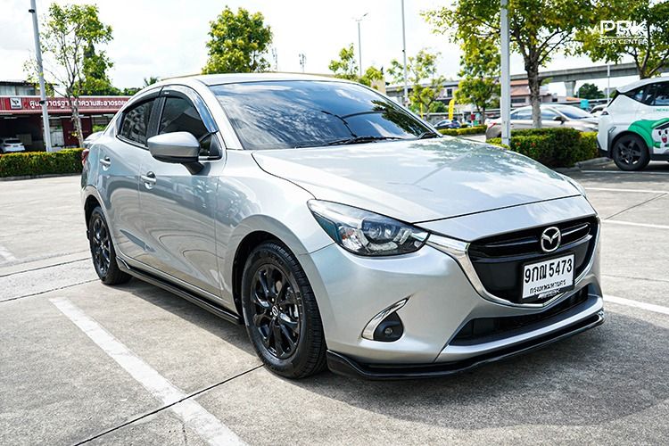 Mazda Mazda 2 2019 1.3 High Connect Sedan เบนซิน ไม่ติดแก๊ส เกียร์อัตโนมัติ เทา รูปที่ 3