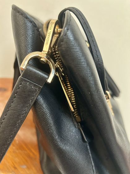 กระเป๋า MICHAEL KORS มือสอง สีดำ 🖤 ของแท้ 💯 รูปที่ 5