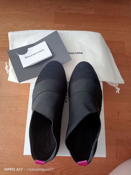 รองเท้าผ้าใบหุ้มข้อสูง Balenciaga Race Runner สีดำ ขนาด EU36