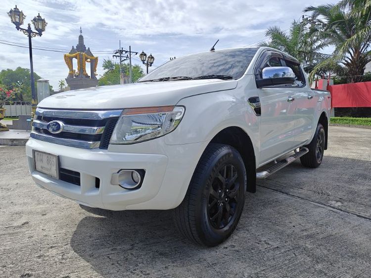 รถ Ford Ranger 2.2 Hi-Rider XLT สี ขาว