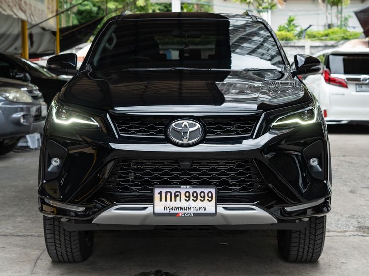 รถ Toyota Fortuner 2.4 Leader G สี ดำ