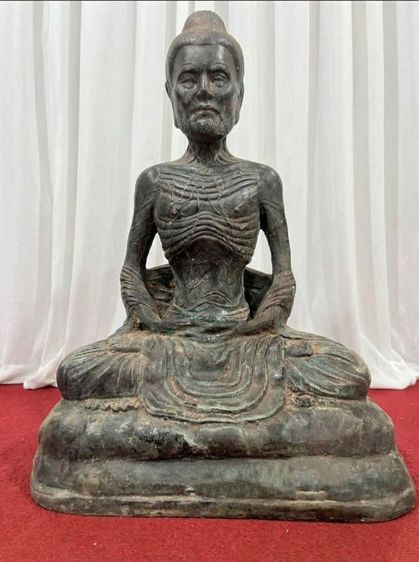 พระพุทธเจ้า ปางบำเพ็ญทุกกิริยา (ปางทรมานกาย) พุทธชยันตี 2600ปี พ.ศ.2555 เนื้อสำริด หน้าตัก 9 นิ้ว