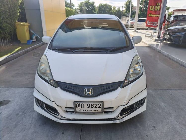 Honda Jazz 2011 1.5 V Sedan เบนซิน ไม่ติดแก๊ส เกียร์อัตโนมัติ ขาว รูปที่ 2
