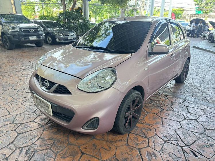 รถ Nissan March 1.2 E สี ชมพู