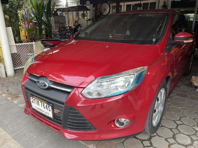 Ford Focus 2013 1.6 Trend Sedan เบนซิน ไม่ติดแก๊ส เกียร์อัตโนมัติ แดง รูปที่ 2