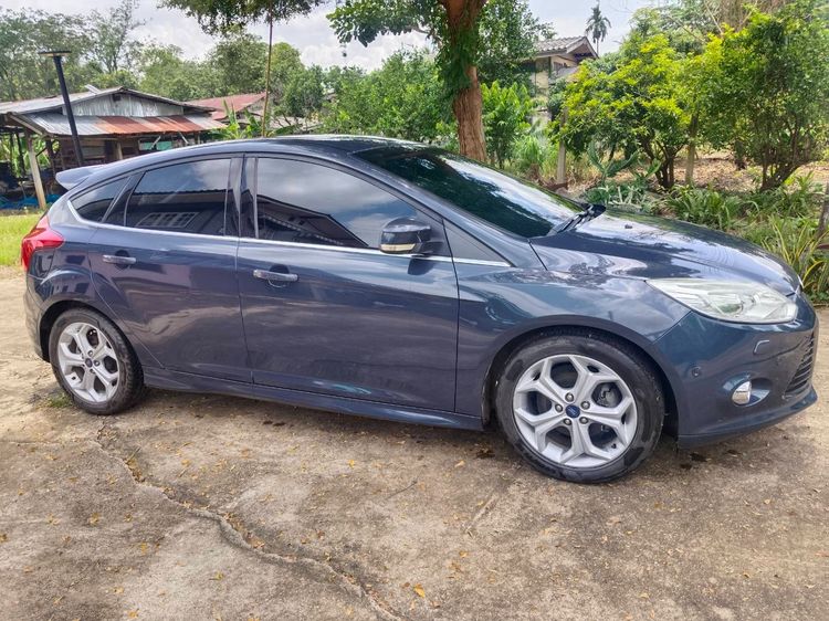 รถ Ford Focus 2.0 Sport Plus สี เทา