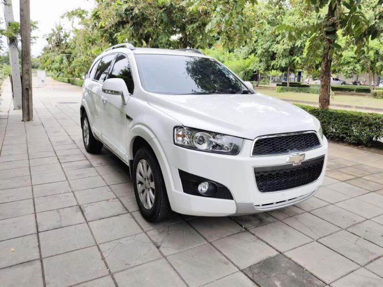 รถ Chevrolet Captiva 2.0 LSX สี ขาว