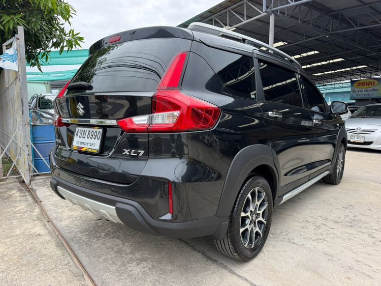 Suzuki XL7 2023 1.5 GLX Sedan เบนซิน ไม่ติดแก๊ส เกียร์อัตโนมัติ ดำ รูปที่ 4