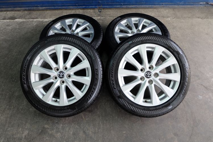 🚘  Camry ACV70 17 นิ้ว  ล้อสวย + ยาง Deestone ขนาด 215 55R17 ปี25