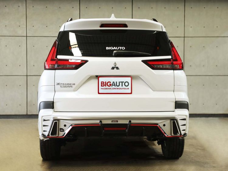 Mitsubishi Xpander Cross 2024 1.5 Utility-car เบนซิน ไม่ติดแก๊ส เกียร์อัตโนมัติ ขาว รูปที่ 4